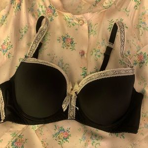 VINTAGE INSPIRED BRASSIERE 🖤